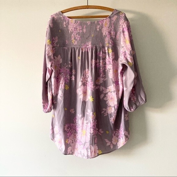 Torrid SLATE GREY & PURPLE FLORAL CREPE SMOCKED BLOUSE 1X - Picture 7 of 8